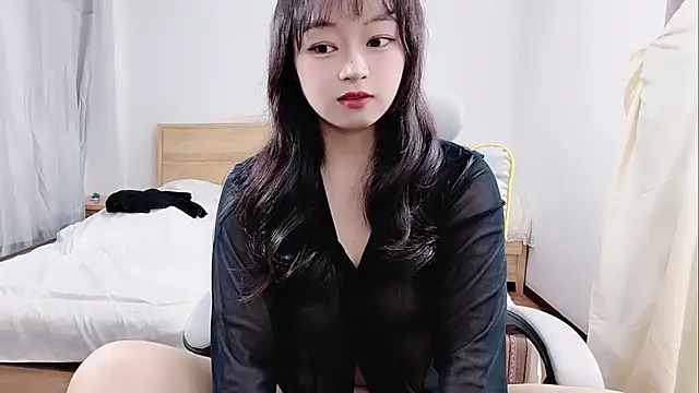 Snapshot of XX-XXBB chatting on 14, 10, 2025 XX-XXBB online show from 14, 10, 2025