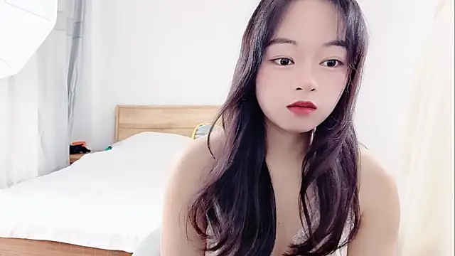 Snapshot of XX-XXBB chatting on 15, 10, 2025 XX-XXBB online show from 15, 10, 2025
