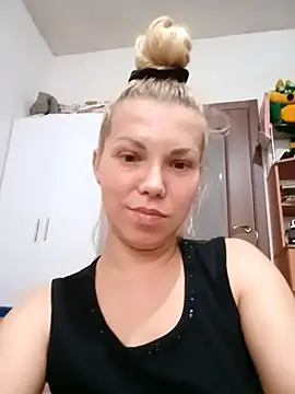 Snapshot of Any_Darsy chatting on 19, 10, 2025 Any Darsy online show from 19, 10, 2025