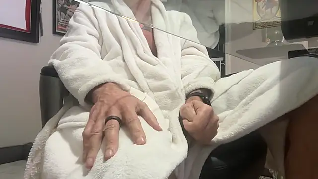 Crazy Mike1 online show from 9, 1, 2026