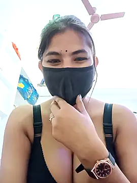 Hot radhaji online show from 18, 12, 2025