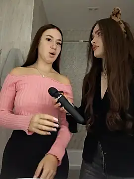 MayaGlow online show from 7, 11, 2025