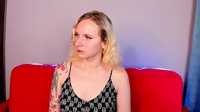 LikiLips online show from 15, 10, 2025