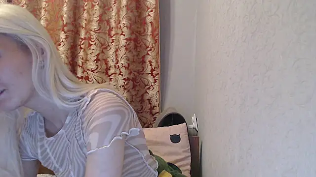 maybe doll online show from 30, 11, 2025