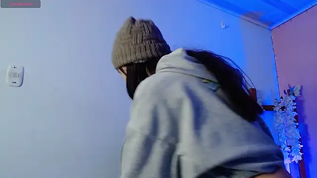 SweetRenata  online show from 22, 10, 2025