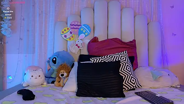 Snapshot of SweetRenata_ chatting on 5, 6, 2026 SweetRenata online show from 5, 6, 2026