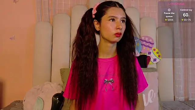SweetRenata  online show from 15, 7, 2026