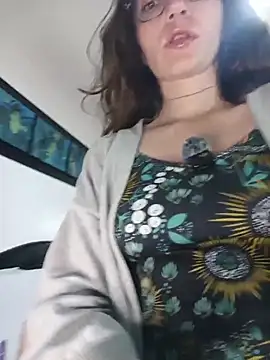 Lucy colee online show from 23, 11, 2025