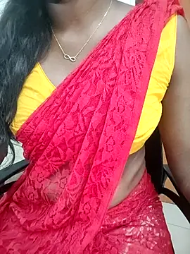 Snapshot of Tamilmallu-duskygirl03 chatting on 18, 5, 2026 Tamilmallu-duskygirl03 online show from 18, 5, 2026
