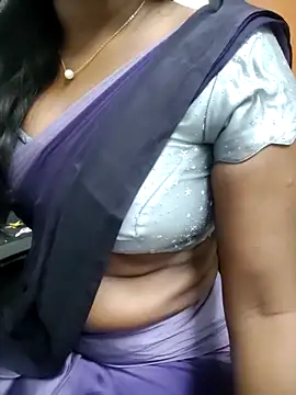 Snapshot of Tamilmallu-duskygirl03 chatting on 31, 5, 2026 Tamilmallu-duskygirl03 online show from 31, 5, 2026
