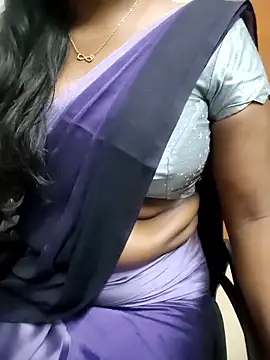 Snapshot of Tamilmallu-duskygirl03 chatting on 31, 5, 2026 Tamilmallu-duskygirl03 online show from 31, 5, 2026