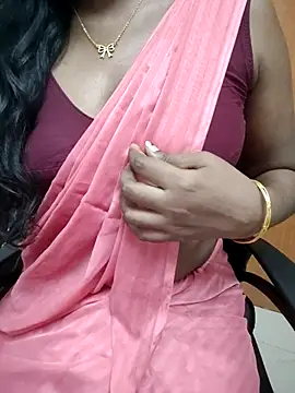 Snapshot of Tamilmallu-duskygirl03 chatting on 7, 7, 2026 Tamilmallu-duskygirl03 online show from 7, 7, 2026