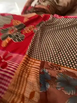 Snapshot of Telugu_dirty_talk_couple chatting on 23, 11, 2025 Telugu dirty talk couple online show from 23, 11, 2025