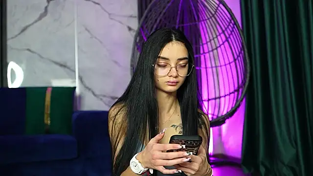 Snapshot of RachelRavee chatting on 25, 10, 2025 RachelRavee online show from 25, 10, 2025