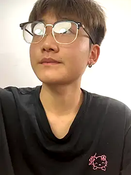 KK-cuteboy online show from 9, 10, 2025