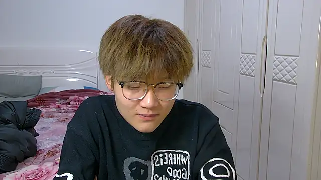 Snapshot of KK-cuteboy chatting on 5, 2, 2026 KK-cuteboy online show from 5, 2, 2026