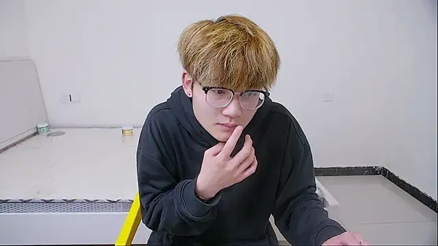 Snapshot of KK-cuteboy chatting on 3, 4, 2026 KK-cuteboy online show from 3, 4, 2026