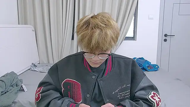 Snapshot of KK-cuteboy chatting on 5, 4, 2026 KK-cuteboy online show from 5, 4, 2026