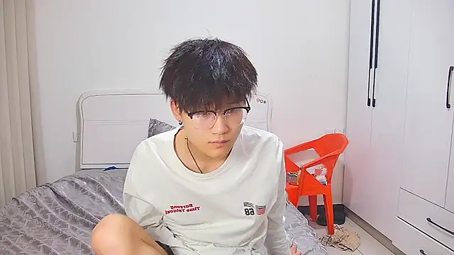 Snapshot of KK-cuteboy chatting on 9, 6, 2026 KK-cuteboy online show from 9, 6, 2026