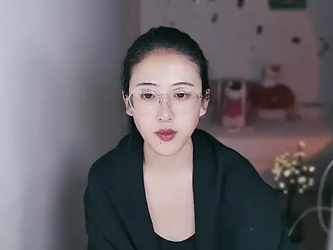 Queena  online show from 13, 1, 2026