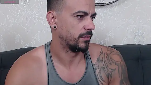Snapshot of RyanVibe chatting on 14, 10, 2025 RyanVibe online show from 14, 10, 2025