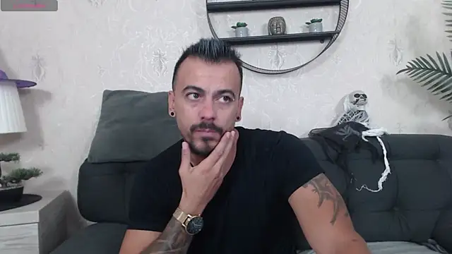 Snapshot of RyanVibe chatting on 16, 10, 2025 RyanVibe online show from 16, 10, 2025