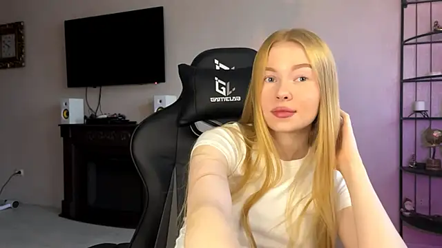 RaguelNicksons online show from 3, 11, 2025