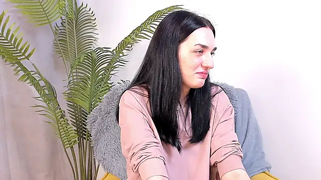 Snapshot of VanitaThorley chatting on 9, 10, 2025 VanitaThorley online show from 9, 10, 2025