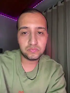 Snapshot of naugthydominic chatting on 10, 10, 2025 naugthydominic online show from 10, 10, 2025