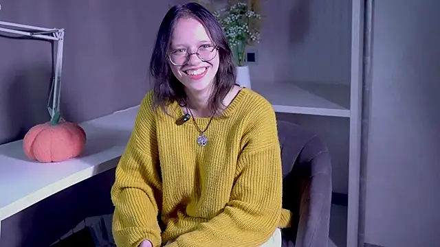 Snapshot of CariGatta chatting on 10, 10, 2025 CariGatta online show from 10, 10, 2025