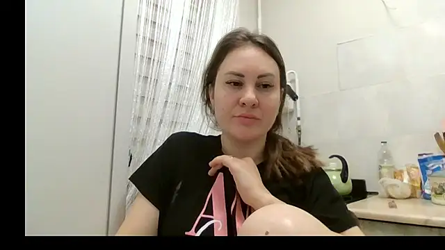 Snapshot of MeadowEyes chatting on 9, 2, 2026 MeadowEyes online show from 9, 2, 2026