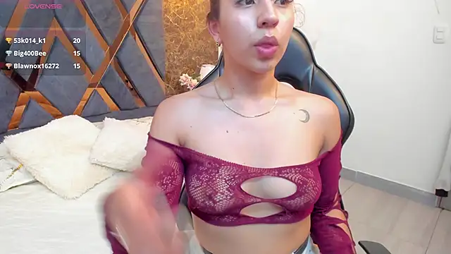 Vittoria Conti  online show from 4, 11, 2025