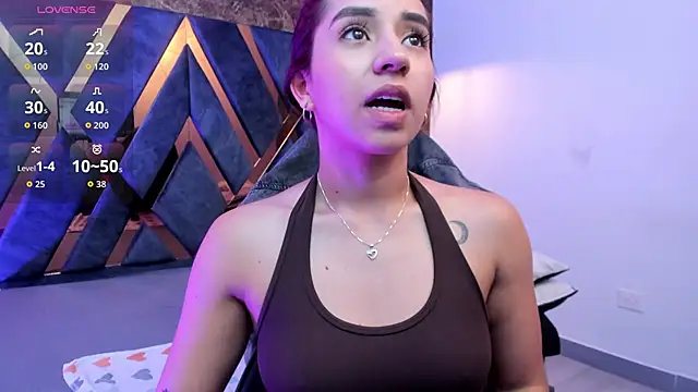 Vittoria Conti  online show from 31, 3, 2026