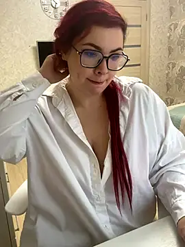 Snapshot of EmiStevens chatting on 20, 10, 2025 EmiStevens online show from 20, 10, 2025