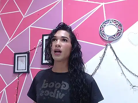 Tifany Adams online show from 21, 10, 2025