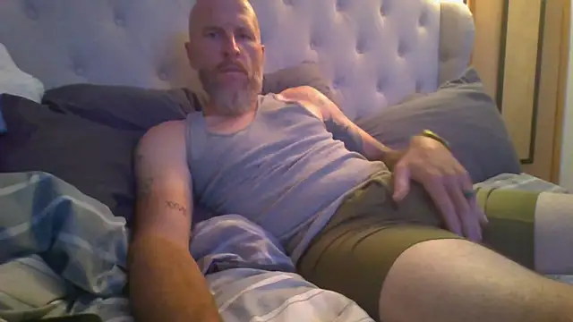 Snapshot of Fun_couple027 chatting on 9, 10, 2025 Fun couple027 online show from 9, 10, 2025