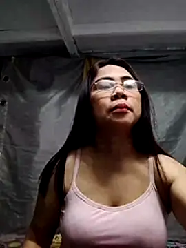 Snapshot of erma_joy chatting on 28, 4, 2026 erma joy online show from 28, 4, 2026