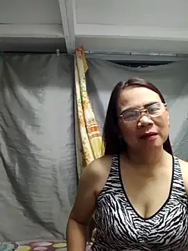 Snapshot of erma_joy chatting on 6, 5, 2026 erma joy online show from 6, 5, 2026