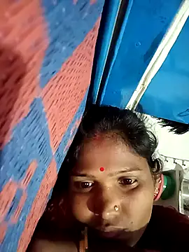 Hot hat online show from 15, 10, 2025