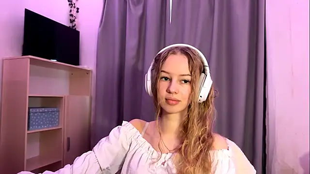 LunaCrave online show from 14, 10, 2025