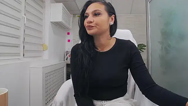 YaraXCox online show from 7, 11, 2025