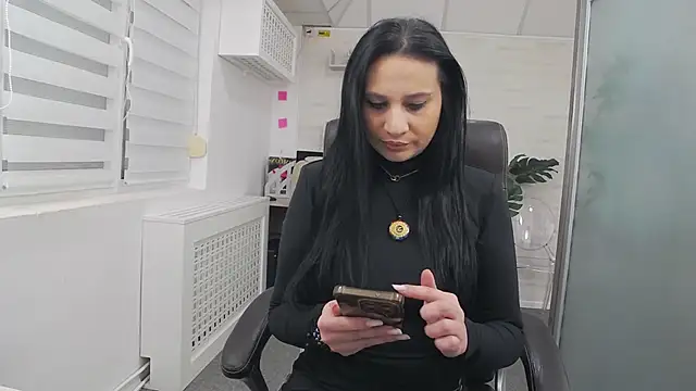 YaraXCox online show from 9, 2, 2026