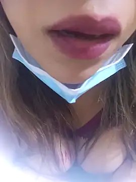 Snapshot of FATIFATIMOROC chatting on 23, 11, 2025 FATIFATIMOROC online show from 23, 11, 2025