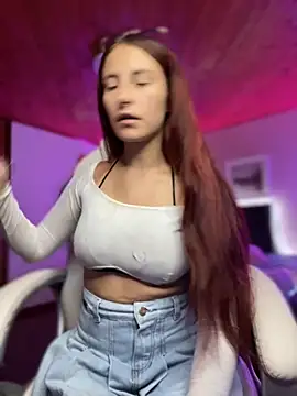 Im scarlett18 online show from 21, 10, 2025