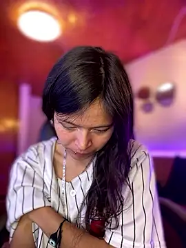 Ninfa pink online show from 9, 1, 2026