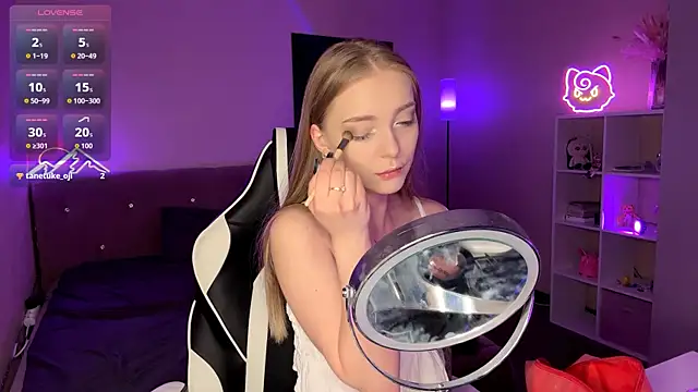 EvaPeace online show from 12, 4, 2026