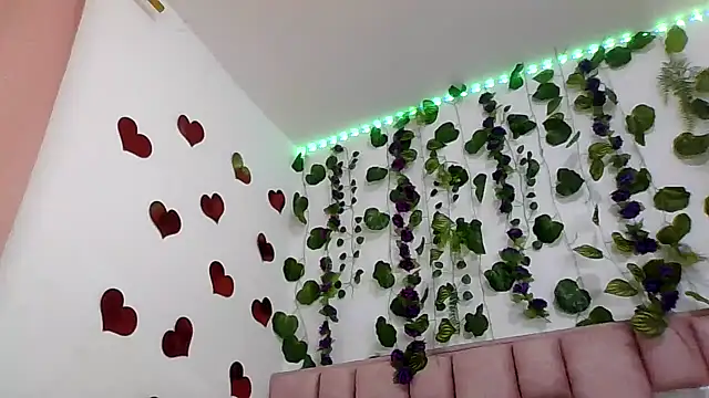 abby moss 2 online show from 19, 4, 2026