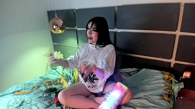 bubble  angel   online show from 18, 5, 2026