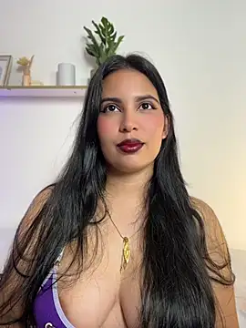 shainadavis online show from 26, 7, 2026
