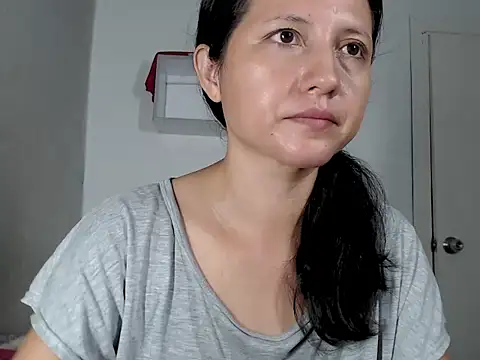 Snapshot of Renata_Rivas chatting on 26, 10, 2025 Renata Rivas online show from 26, 10, 2025